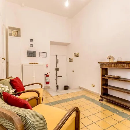 Casa Iside Apartment *